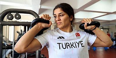Şampiyon milli güreşçi Nesrin Baş, hedefine Los Angeles 2028'i koydu:
