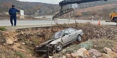 Şarampole uçan otomobilin sürücüsü yaralandı