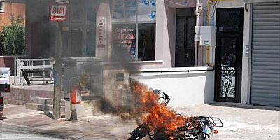 Satın aldığı ikinci el motosikleti ateşe verdi