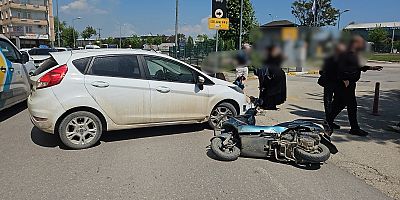 Şebboy Caddesi’nde otomobil ile motosiklet çarpıştı: 1 yaralı