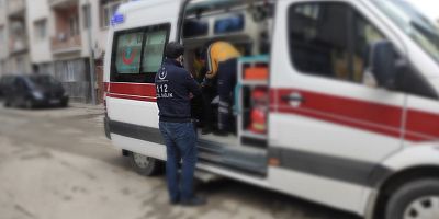 Şekeri düşünce otomobil içinde bayıldı