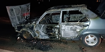 SEYİR HALİNDE ALEV ALAN ARAÇTAN CANLARINI ZOR KURTARDILAR