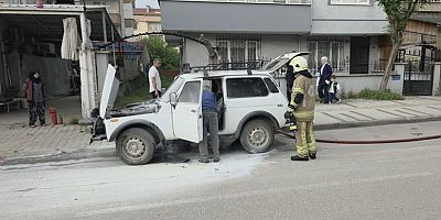Seyir Halindeki Otomobilde Yangın Paniği