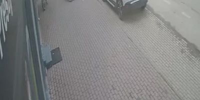 Şiddetli lodos tabelayı kopardı, facia kıl payı atlatıldı