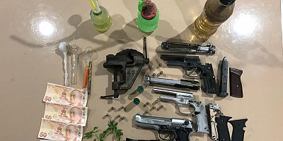 SİLAH UYUŞTURUCU MADDE VE SAHTE PARA ELE GEÇİRİLDİ