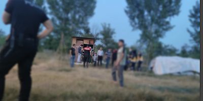 Sokak üzerinde hızlı araç sürme kavgasında 3 kişi yaralandı