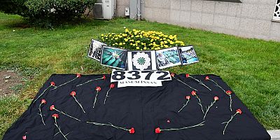 Srebrenitsa Katliamı Unutulmadı: ‘8372 Masum İnsan’