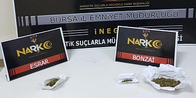 SUÇÜSTÜ YAKALANDI