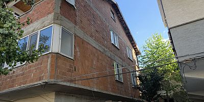 Süleymaniye’de 3. Kattan Düşen Genç Yaralandı