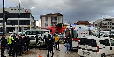 Takla atan aracın sürücüsü yaralandı
