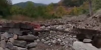 Tarihi değirmen definecilerin hedefi oldu