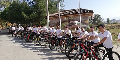 Tarihi gezilerine ara vermeden devam ettiren Ateş Karıncaları