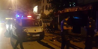 TAŞ VE SOPALARLA SALDIRDILAR