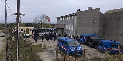Tekirdağ açıklarında balıkçı teknesinde 194 düzensiz göçmen yakalandı