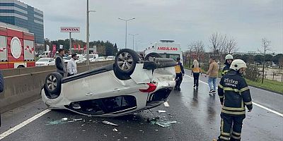 Tekirdağ'da çarpışan iki otomobilin sürücüleri yaralandı