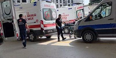 Terminal Kavşağında Otomobil ile Motosiklet Çarpıştı: 1 Yaralı