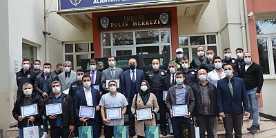 TERÖRİSTLERİ YAKALAYAN İNEGÖLLÜ POLİSLER ÖDÜLLENDİRİLDİ