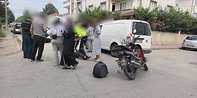 Ticari araca çarpan motosiklet sürücüsü yaralandı