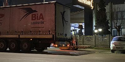 TIR’ın dorsesinden düşen işçi yaralandı