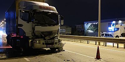 Tırların çarpıştığı kazada 1 kişi yaralandı