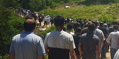Traktörün altında kalan 7 yaşındaki Nur, gözyaşları arasında toprağa verildi