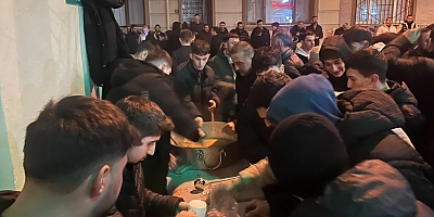 Turgutalp Mahallesi Gençlerinden Berat Kandili’nde Anlamlı İkram