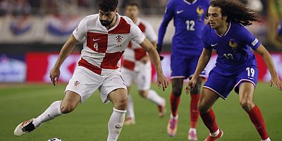 UEFA Uluslar Ligi'nde yarı finalistler belli oluyor