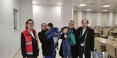 Ukrayna'dan tahliye edilen Ahıska Türklerini, İnegöllü isim karşıladı