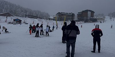Uludağ'da kar kalınlığı 60 santimetreyi geçti