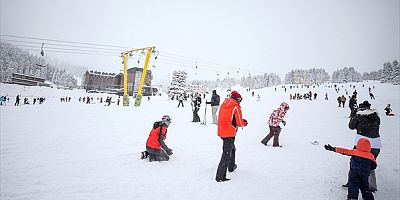 Uludağ yarıyıl tatilinin ilk günü doldu
