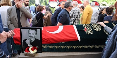Usta sanatçı Naşit Özcan, son yolculuğuna uğurlandı