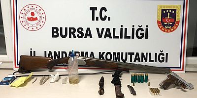 UYUŞTURUCU MADDE VE RUHSATSIZ SİLAHLAR ELE GEÇİRİLDİ