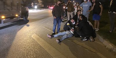Üzerine devrilen motosikletle sürüklendi