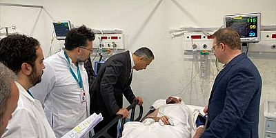 Vali Yerlikaya ve Başsavcı Yılmaz'dan Beyoğlu'ndaki patlamada yaralananlara ziyaret