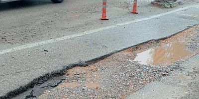 Vatandaşlar Uyarıyor: Zafer Caddesi’nde Tehlike Saçan Yol Sorunu