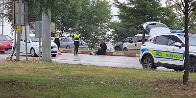 Yağmur Kazayı Getirdi: Motosiklet Köprüde Kaydı, 2 Yaralı