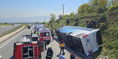 Yalova-Bursa yolunda yolcu otobüsü devrildi; 1 ölü 2 yaralı
