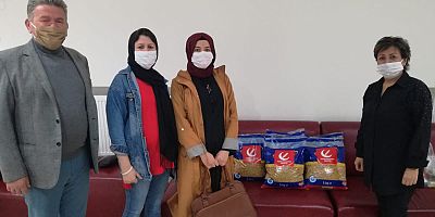 YENİDEN REFAHLI HANIMLAR SOKAK HAYVANLARINI UNUTMADI