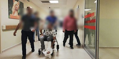 YOLDA YÜRÜRKEN AYAĞINA SUNTA DÜŞTÜ