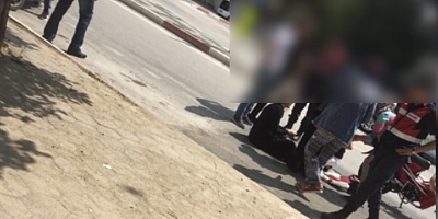 YOLUN KARŞISINA GEÇEN YAŞLI KADINA MOTOSİKLET ÇARPTI