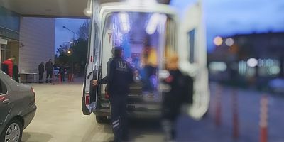 Yolun karşısına geçmeye çalışan kişiye otomobil çarptı  