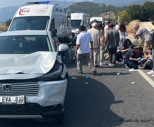 Ümitalan Rampasında karşısına geçen aileye otomobil çarptı : 1  Kişi Hayatını Kaybetti , 3 yaralı