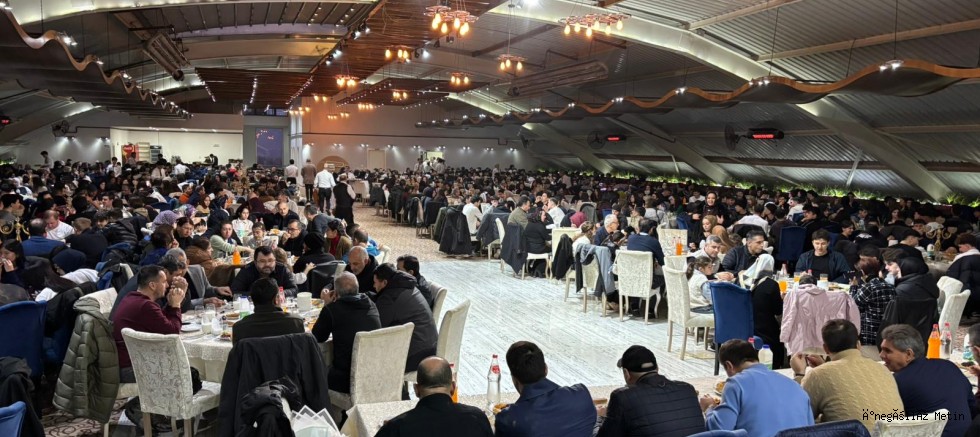 Yardımsever iş adamı Celaloğulları’ndan İnegöl’de bin kişilik iftar yemeği