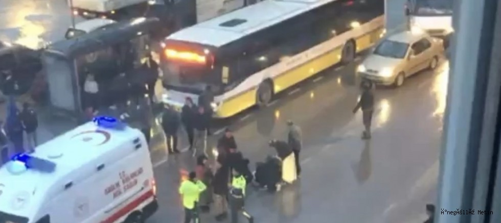 Yayaya Çarptı, Aracını Bırakıp Kaçtı