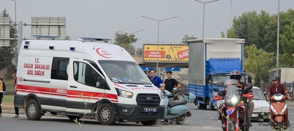 Yola Düşen Naylon Balyasına Çarptı, Yaralandı